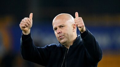 هل يعود أليسون للمشاركة في مباراة توتنهام حسب جواب سلوت