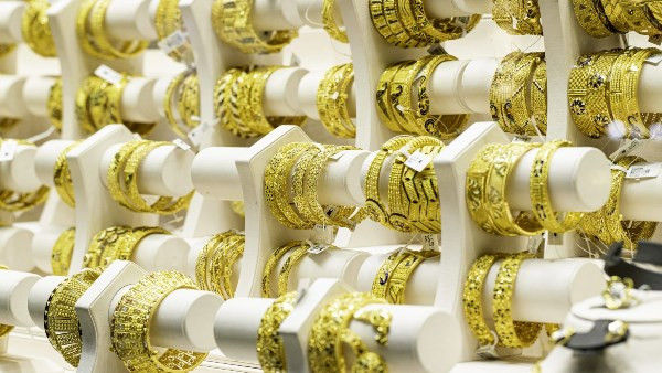 هنا تذبذب حاد في أسعار الذهب في مصر.. تعرف على سعر عيار 21 الحالي