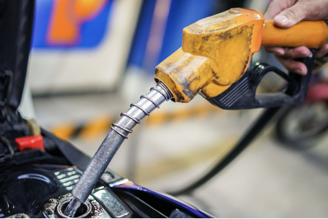 وزارة الصناعة والتجارة تصدر تعليمات جديدة لأصحاب محطات الوقود في ظل ارتفاع أسعار الوقود