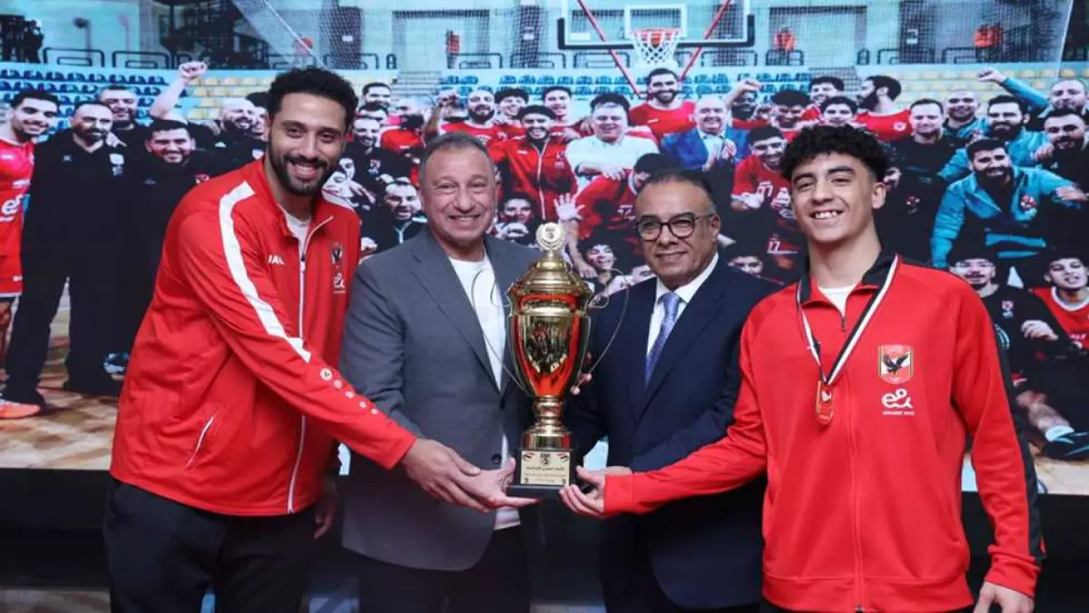 ياسين منصور يستحوذ على كرة الأهلي بشكل كامل والخطيب يُفاجئ الجماهير بقرار تاريخي يغير الموازين